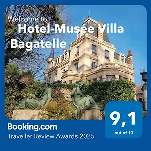  Couette-café Hotel-musee Bagatelle France
